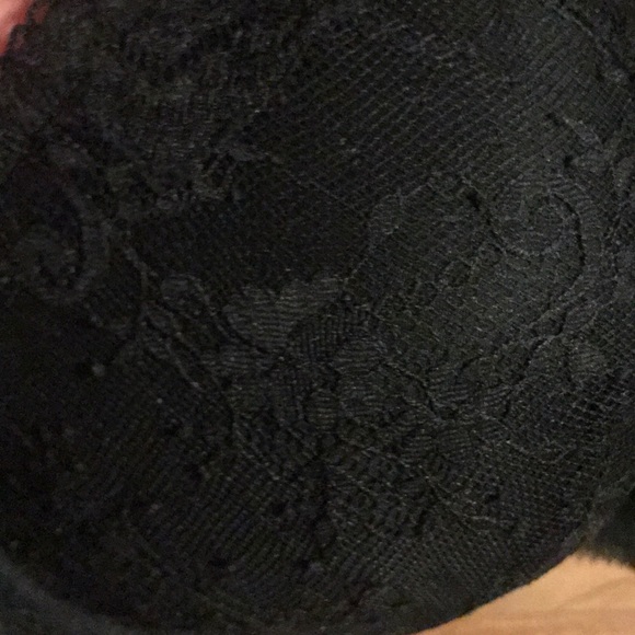 Sexy Lacey Victoria Secret bra - Picture 3 of 3